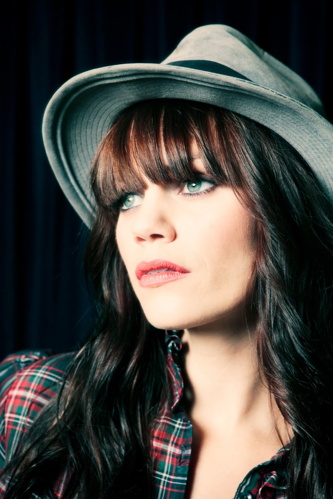 Sam Shelton: Space Age Lounge Singer, Shit-Kicking Songstress, or Philosophical Heroine