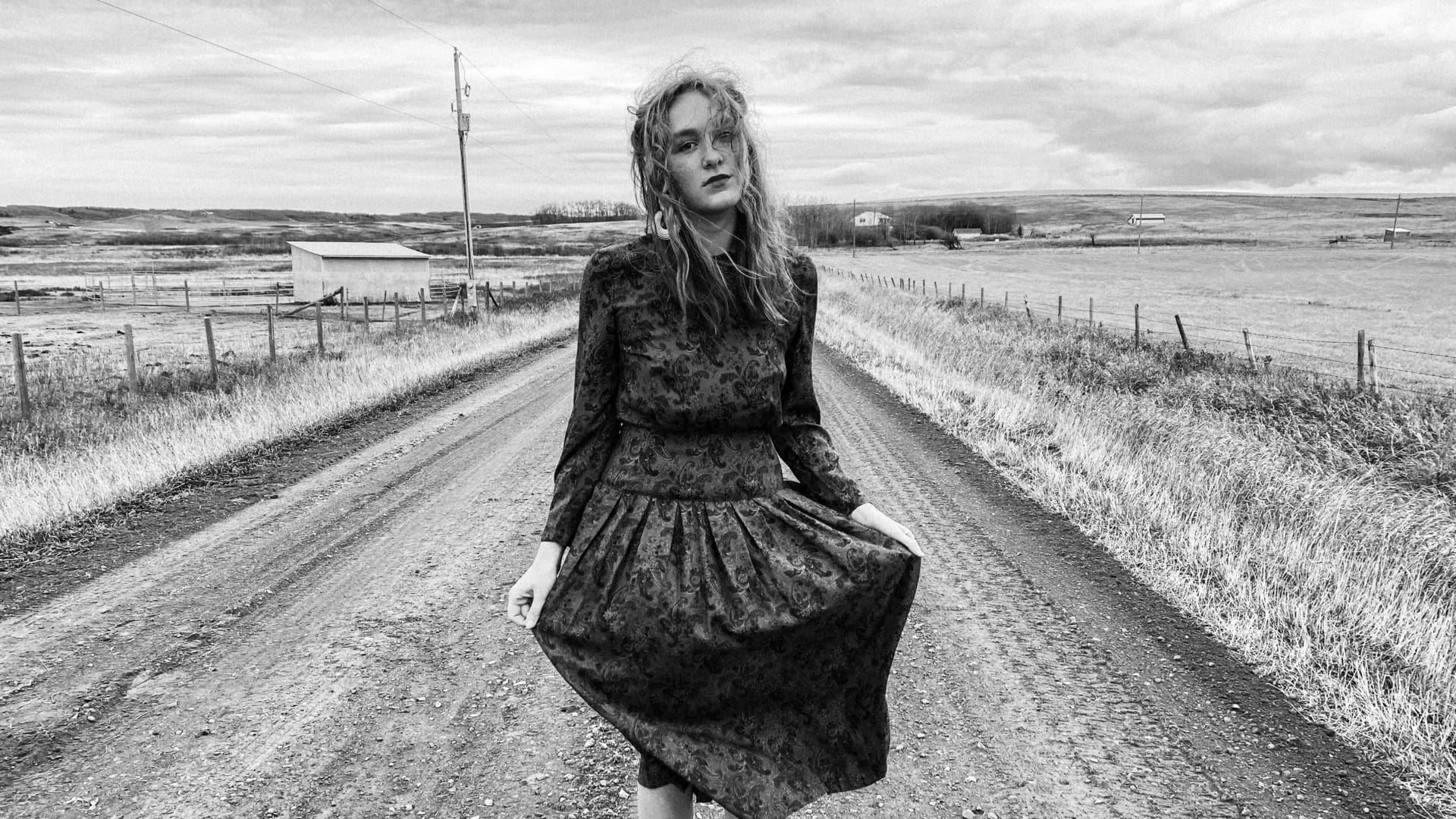 Bella White Talks Teendom, Touring, and Joni Mitchell (MilkBoy SHOW