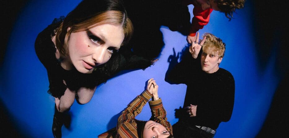 Charlie Ryder on 10+ Years of Yumi Zouma (5/1 at The First Unitarian Church) Charlie Ryder on 10+ Years of Yumi Zouma (5/1 at The First Unitarian Church)